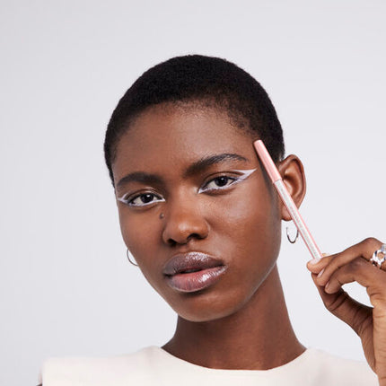 L'Oreal Superliner Le Khol Immaculate Snow