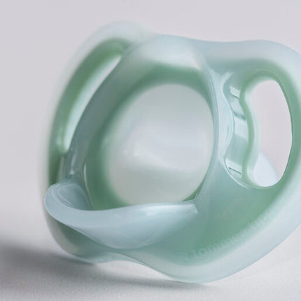 Tommee Tippee Ultra Light Soother 6-18m 2 Pack