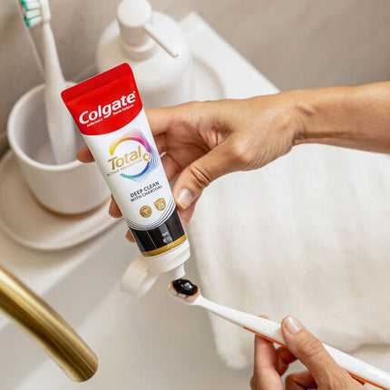 Colgate Toothpaste Total Charcoal Deep Clean 200g