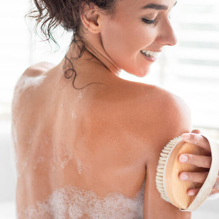 Palmolive Luminous Oils Body Wash 750mL, Northern Rivers Macadamia Oil & Peony, Nourish and Glow