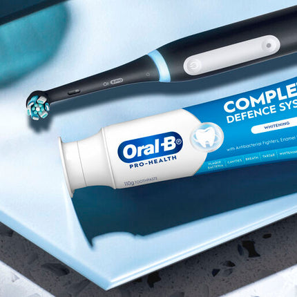Oral B Pro Health Advanced Whitening Mint Toothpaste 110g