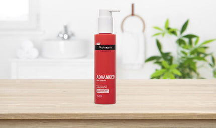 Neutrogena Advanced Acne Cleanser 150ml