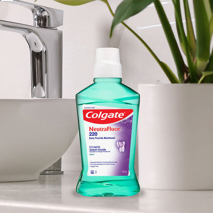 Colgate NeutraFluor 220 Alcohol Free Mouth Rinse Mint 473ml