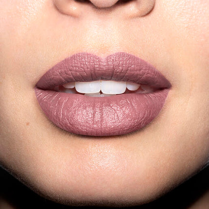 Revlon Super Lustrous Lipstick The Luscious Mattes 004 Wild Thoughts
