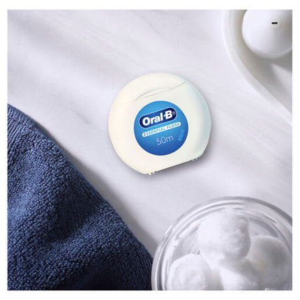 Oral B Essential Waxed Dental Floss Mint Flavour 50m