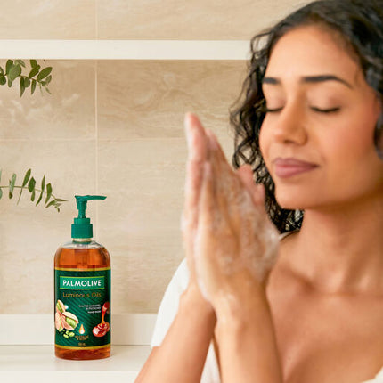 Palmolive Luminous Oils Hand Wash, Salted Caramel & Pistachio 500mL Pump