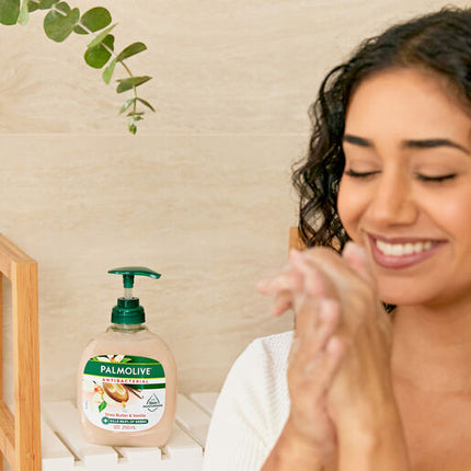 Palmolive Moisturising Antibacterial Liquid Hand Wash Shea Butter & Vanilla 250mL Pump