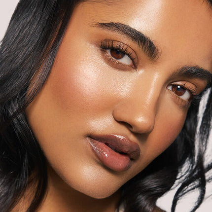 Nude by Nature Skin Radiance Foundation W210 Brulee