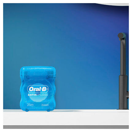 Oral B Satin Tape Mint Dental Floss 25m