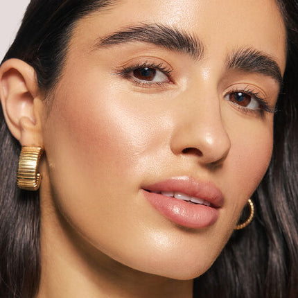 Nude by Nature Skin Radiance Foundation W110 Golden Beige